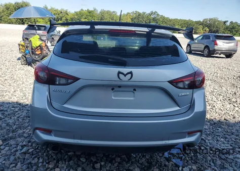 2018 Mazda 3 Touring z USA, uszkodzony, nr VIN 3MZBN1L38JM199204
